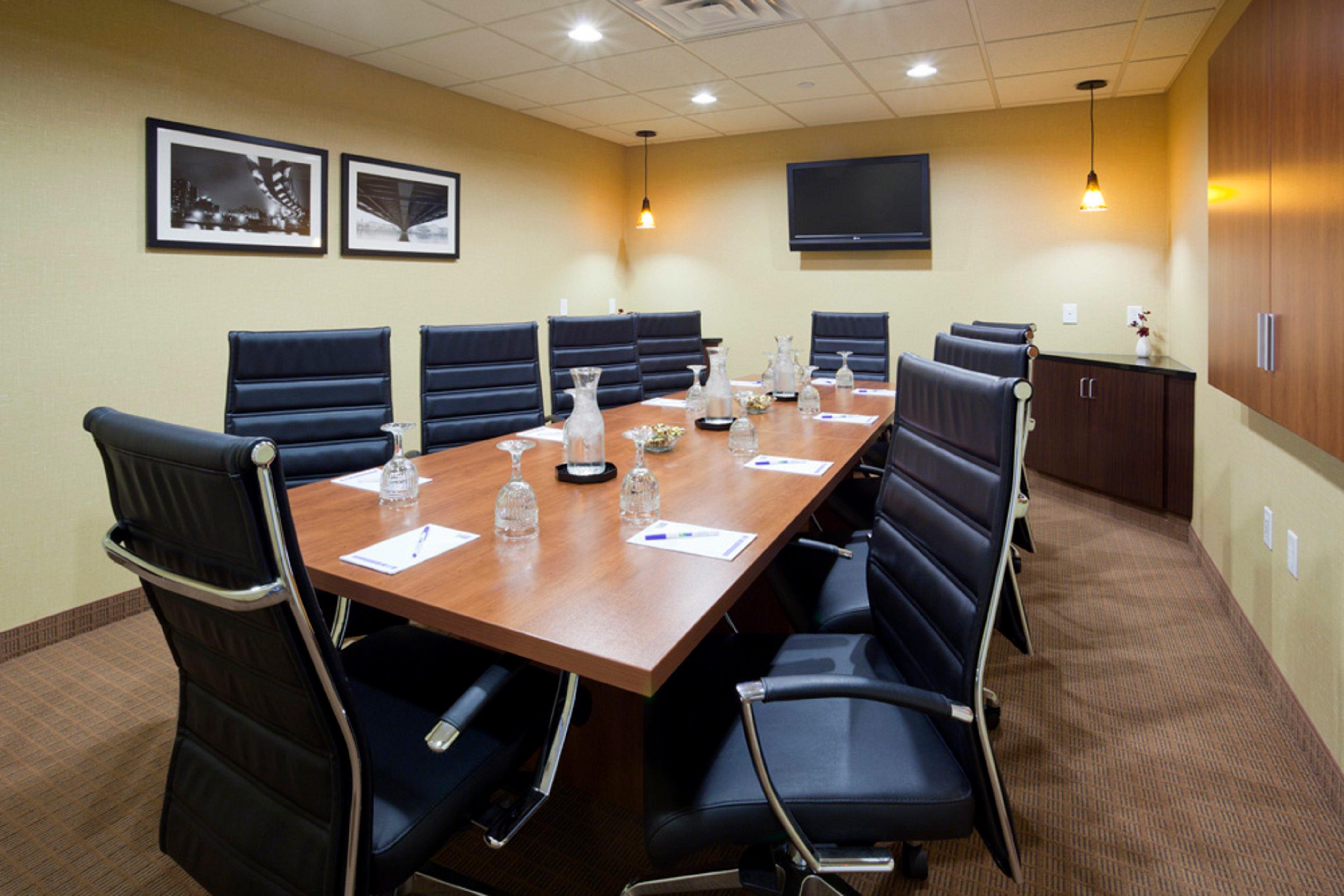 Holiday Inn Express Hotel & Suites Rogers By Ihg Exterior foto